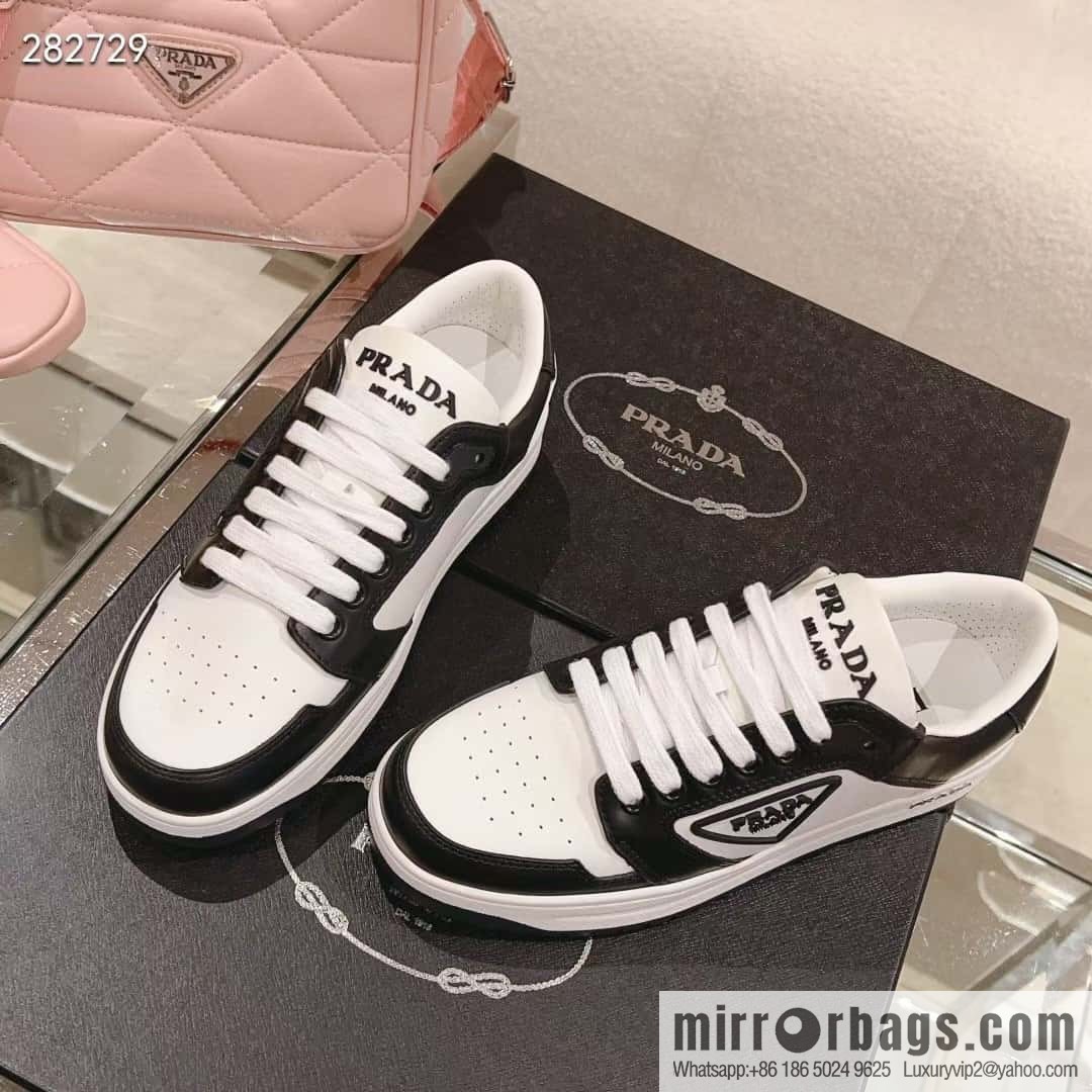 🐰🐰Prada ss23 new arrival~ Prada 2023 | New triangular standard couple men's and women's board shoes