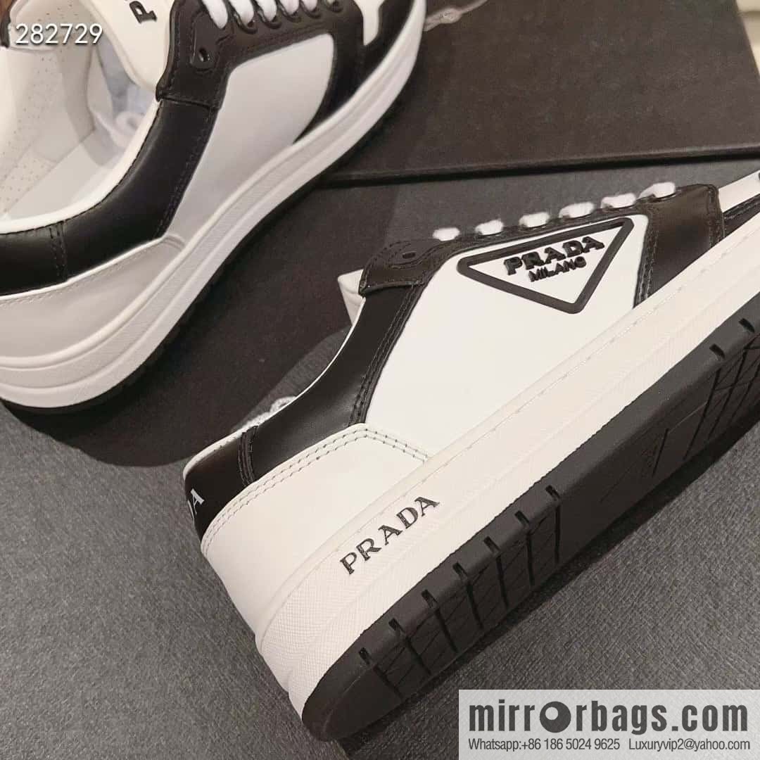 🐰🐰Prada ss23 new arrival~ Prada 2023 | New triangular standard couple men's and women's board shoes