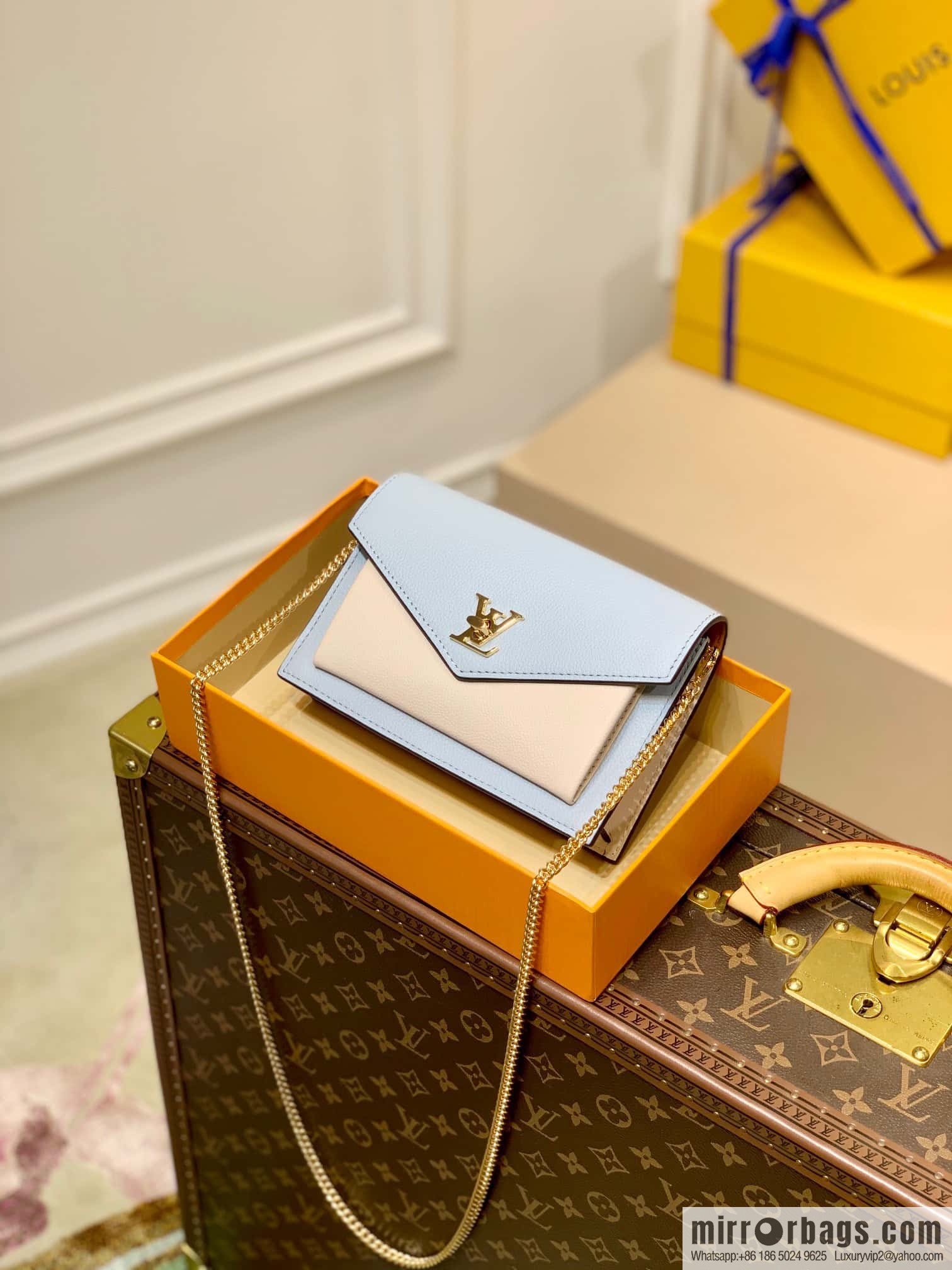 M81436 blue (63471) Mylockme Pochette chain bag