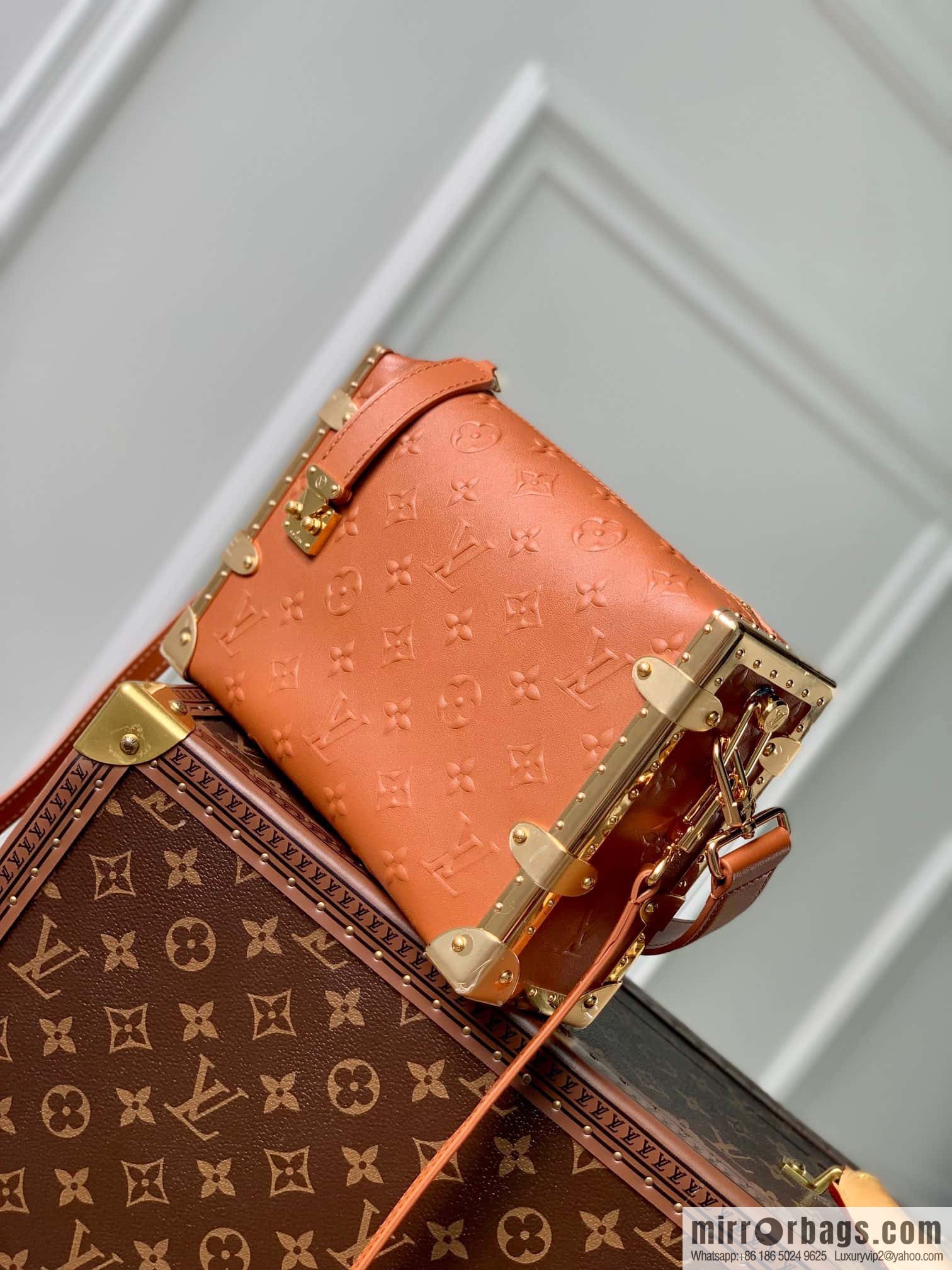 M21477 gold brown full leather M46358 full leather box bag series M21741 SIDE TRUNK handbag (copy)