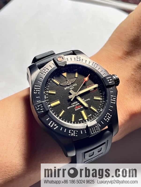 Breitling Blackbird reconnaissance aircraft imported ETA 2824-2 movement watch