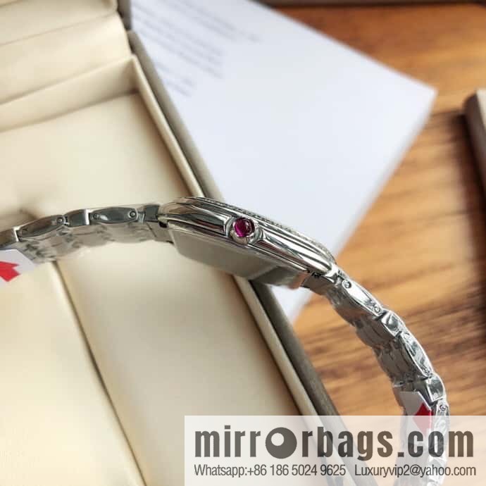 Bvlgari ladies watch, the latest diamond-encrusted Serpenti seduttori snake shadow watch