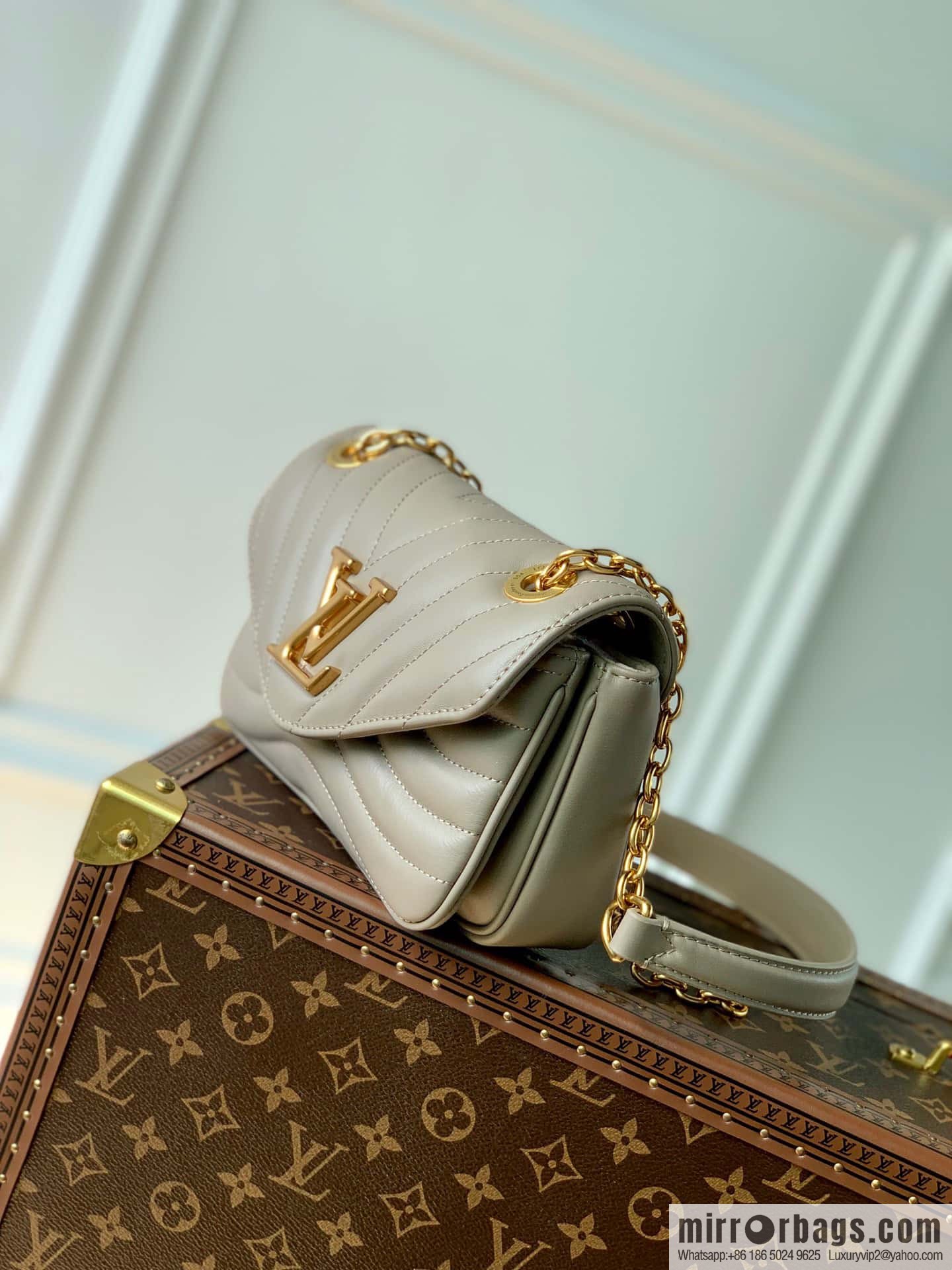 20838New Wave small chain bag M56461 NEW WAVE MULTI-POCHETTE