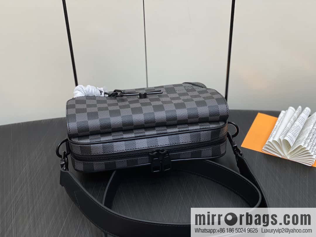 [Boutique‑grade] M46795 Haige, men's bag messenger bag series Steamer messenger bag