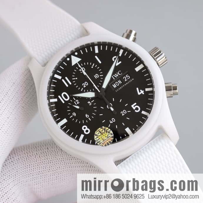 Ceramic case TW fully upgraded IWC's latest ceramic watch, IWC Pilot Chronograph