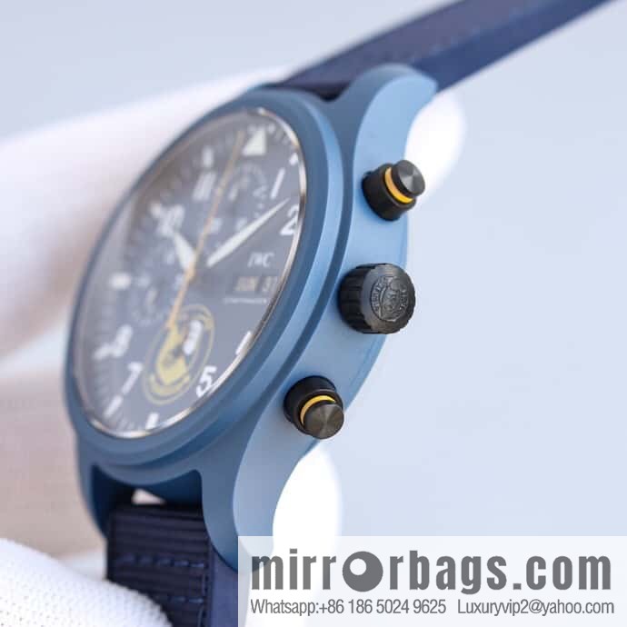 Ceramic case TW fully upgraded IWC's latest ceramic watch, IWC Pilot Chronograph