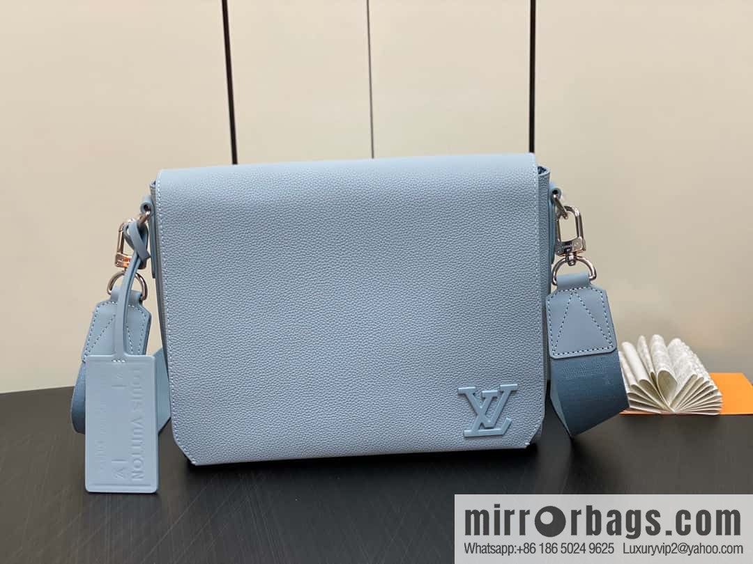 [Boutique‑grade] M22505 light blue, full leather men's bag messenger bag series Takeoff messenger bag