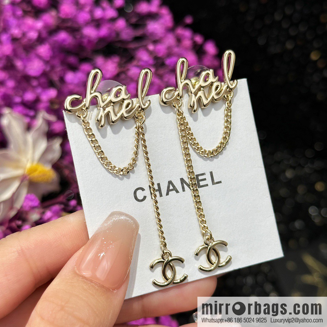 ☀️New ☑️ Chanel double c fringed Chanel letter stud earrings ☀️