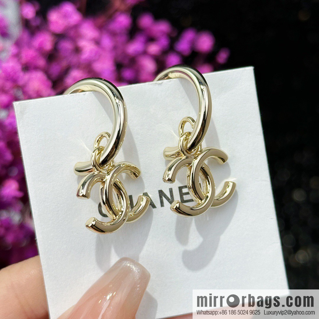 ☀️New ☑️ Chanel C2 double c glossy stud earrings