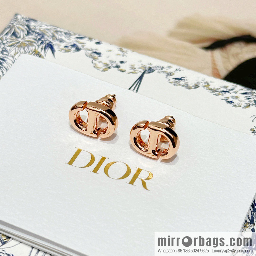New ☑️ DIOR rose gold CD stud earrings