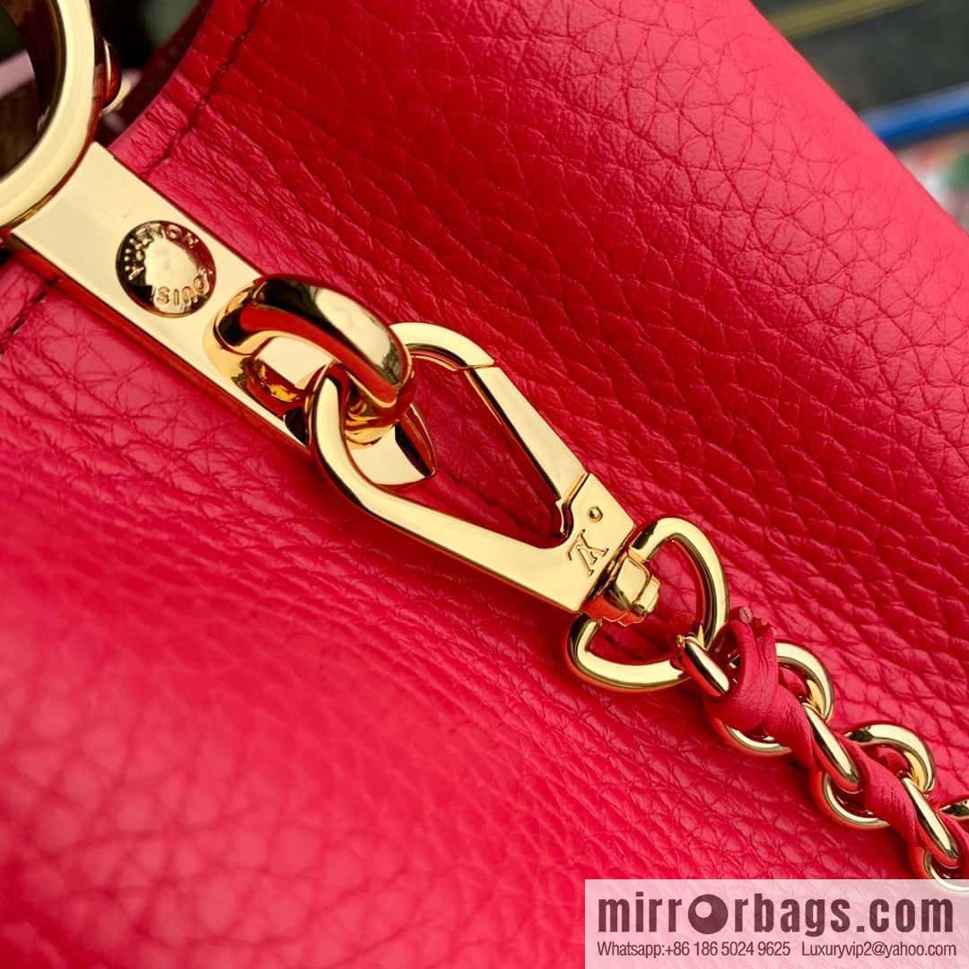 M21689 Capucines small, handbag