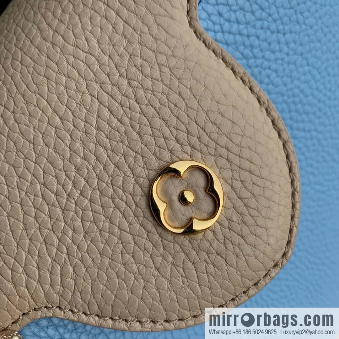 M21887 Capucines medium, handbag
