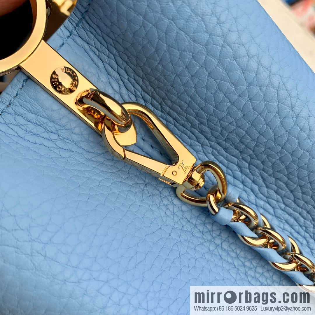 M21887 Capucines medium, handbag