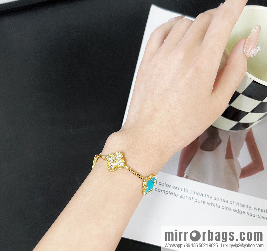 ☀️Van Cleef & Arpels Turquoise Five Flowers Bracelet ☀