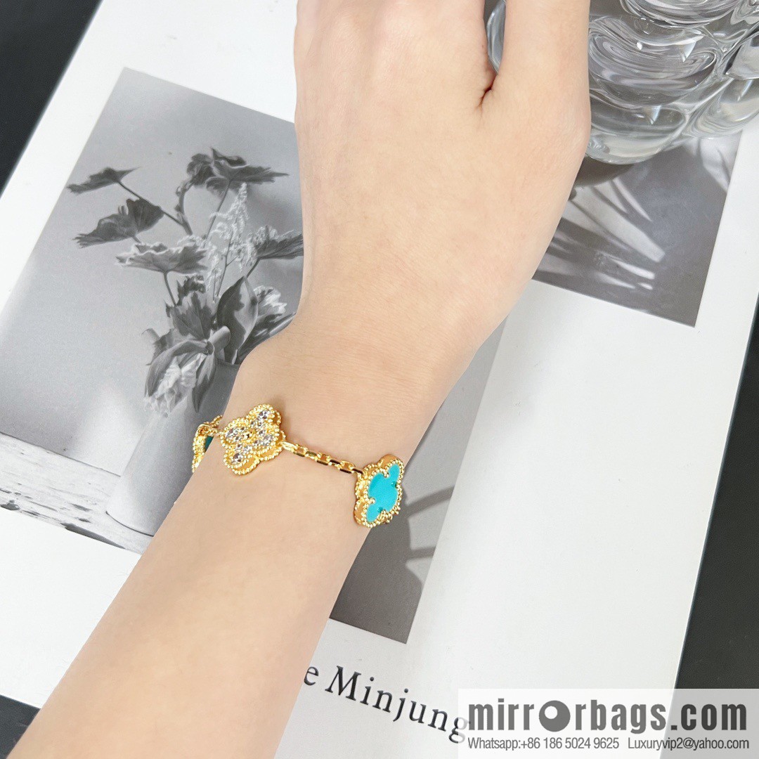 ☀️Van Cleef & Arpels Turquoise Five Flowers Bracelet ☀