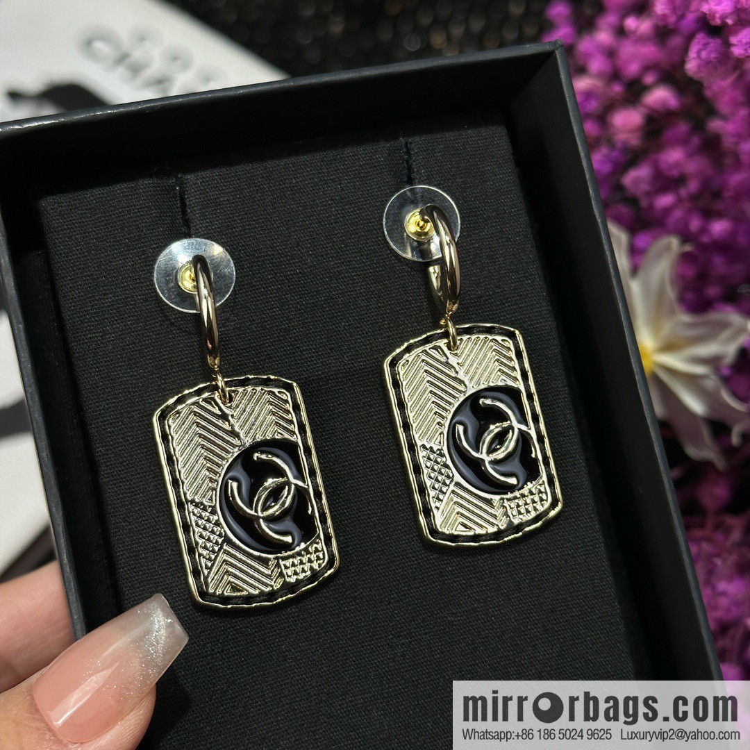 ☀️New ☑️ Chanel C2 double c square brand stud earrings ☀️
