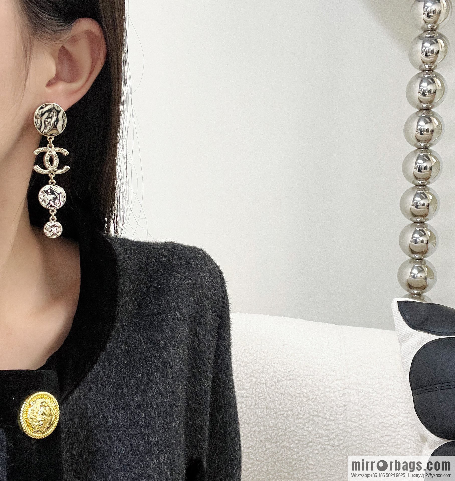 ☀️New ☑️ Chanel C4 double c round smooth stud earrings
