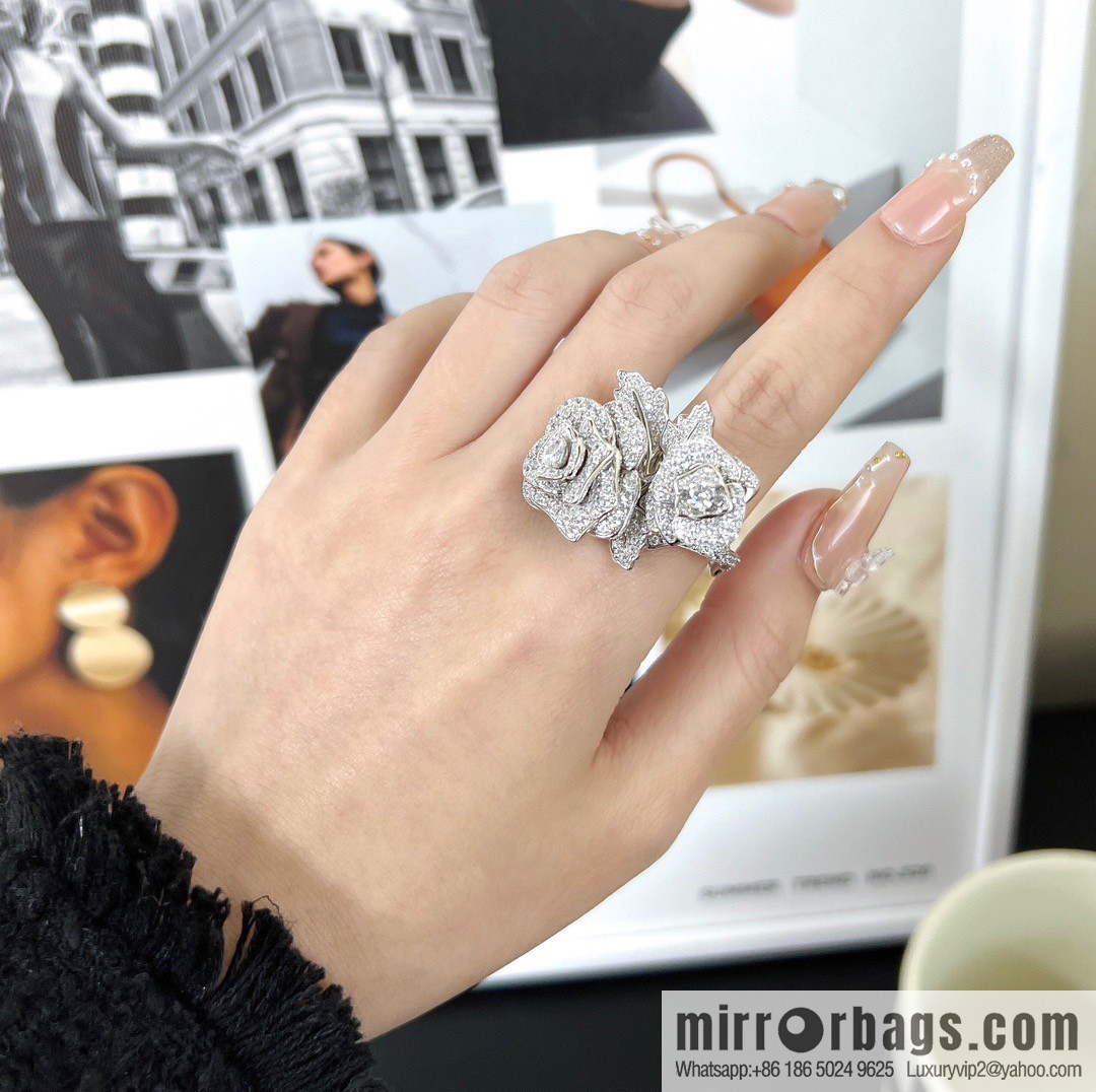 New ☑️ Dior full diamond double rose ring