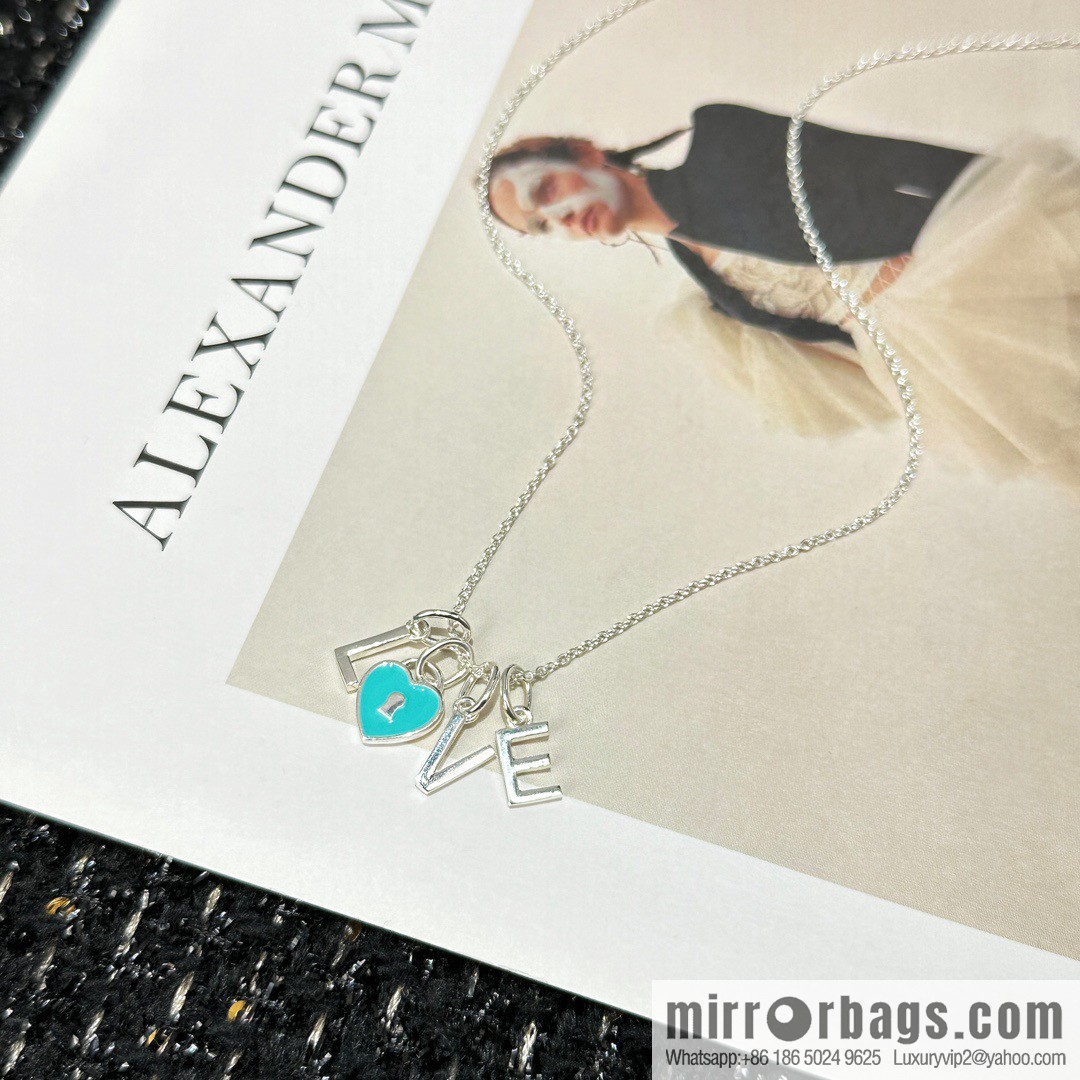☀Tiffany & Co. Tiffany LOVE Letter Blue Love Peach Heart Necklace