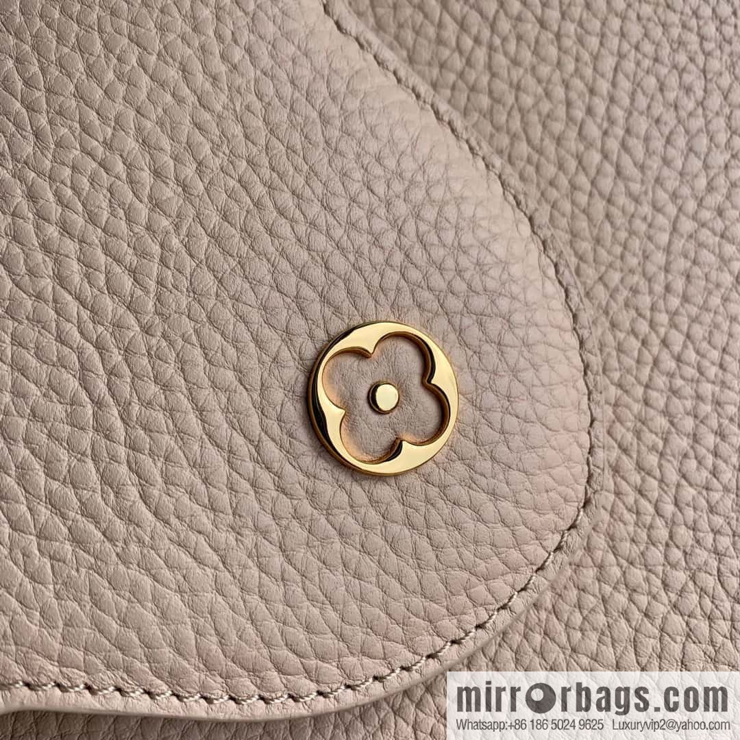 M23082 Pink White, Small M22055 CAPUCINES Small Handbag
