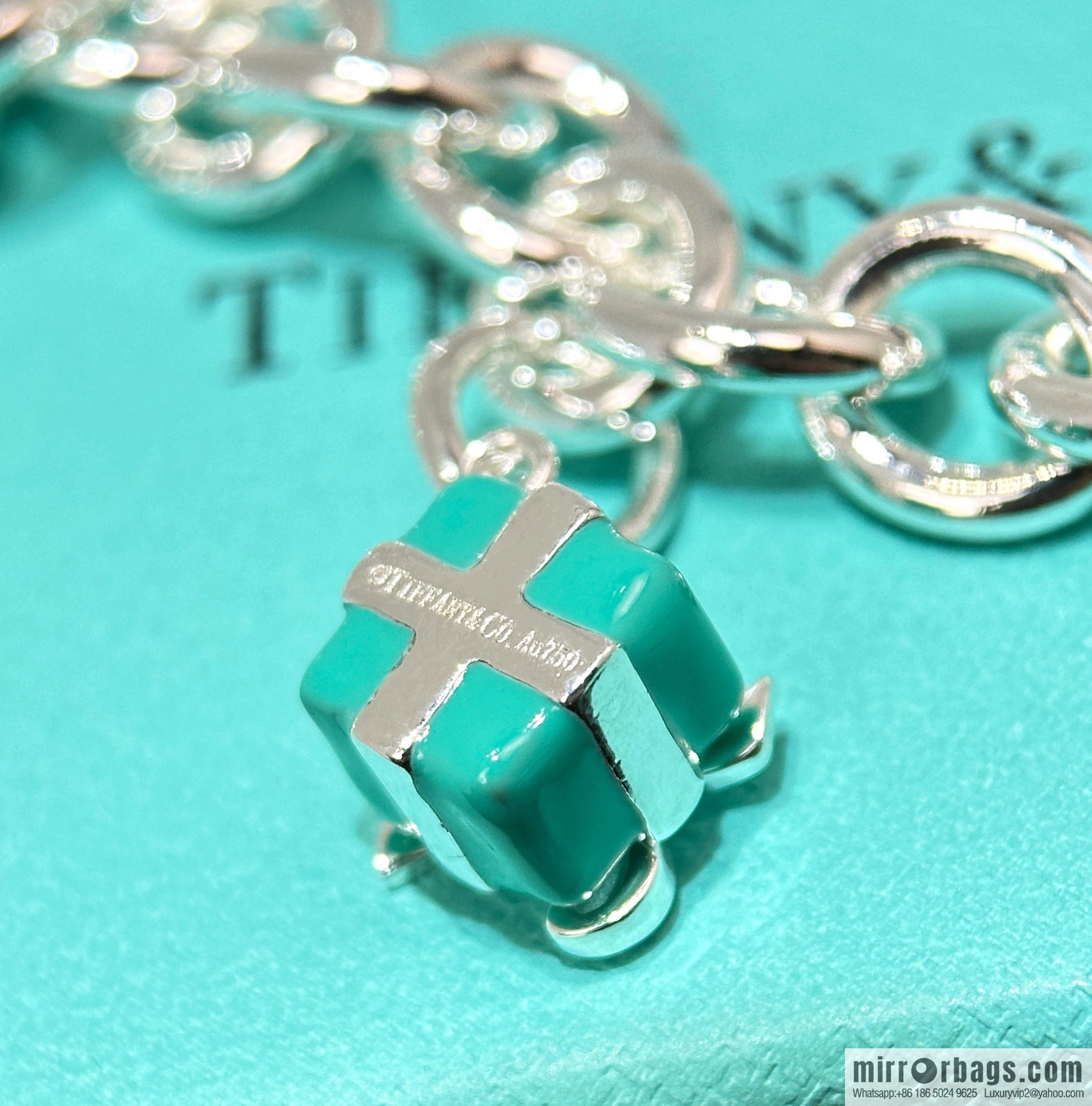 ☀Tiffany & Co. Tiffany LOVE Collection Blue Gift Box Bracelet