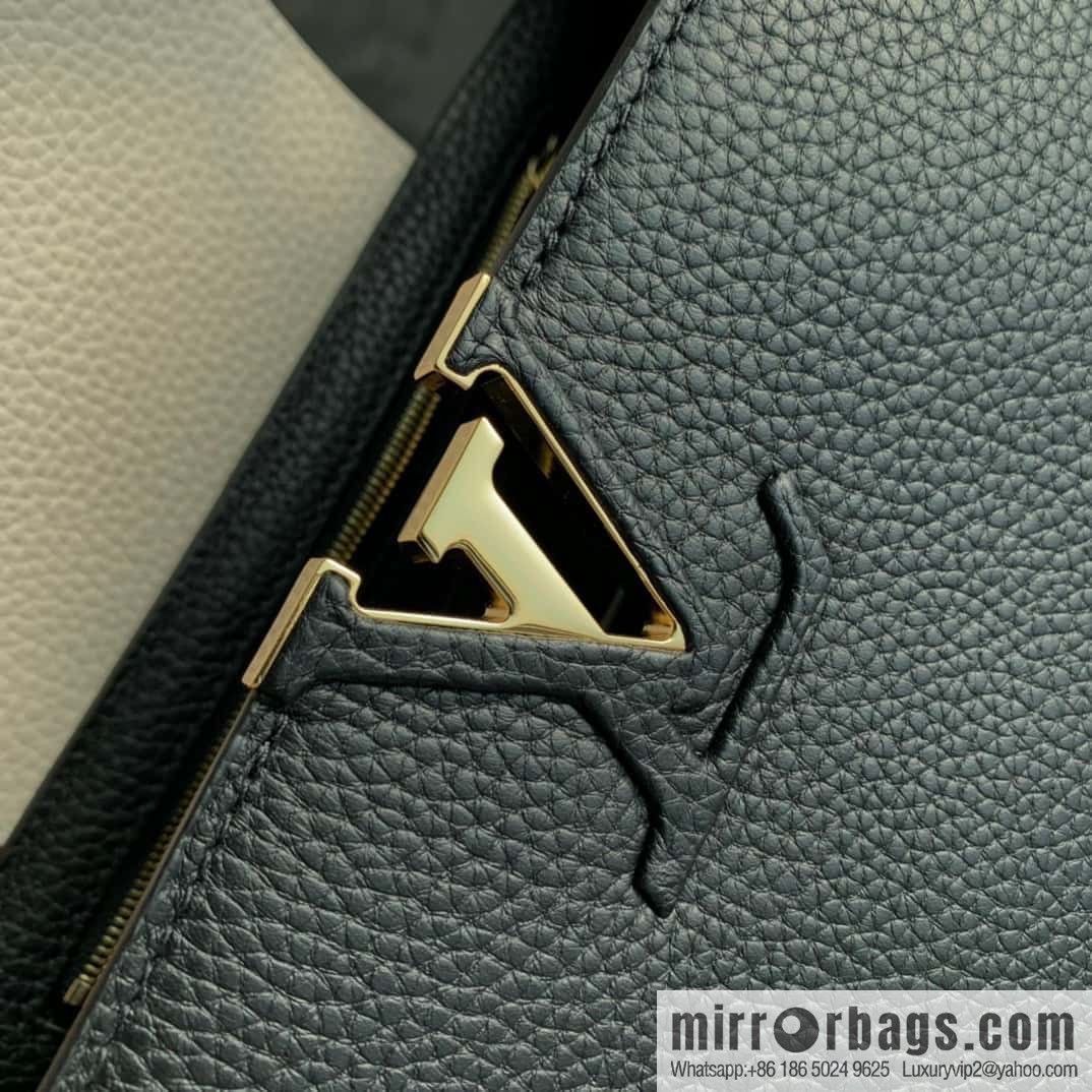 [Exclusive real shot M20708 black/small] Capucines BB handbag