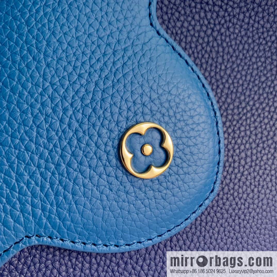 [Exclusive real shot M20844 blue/small] Capucines BB handbag