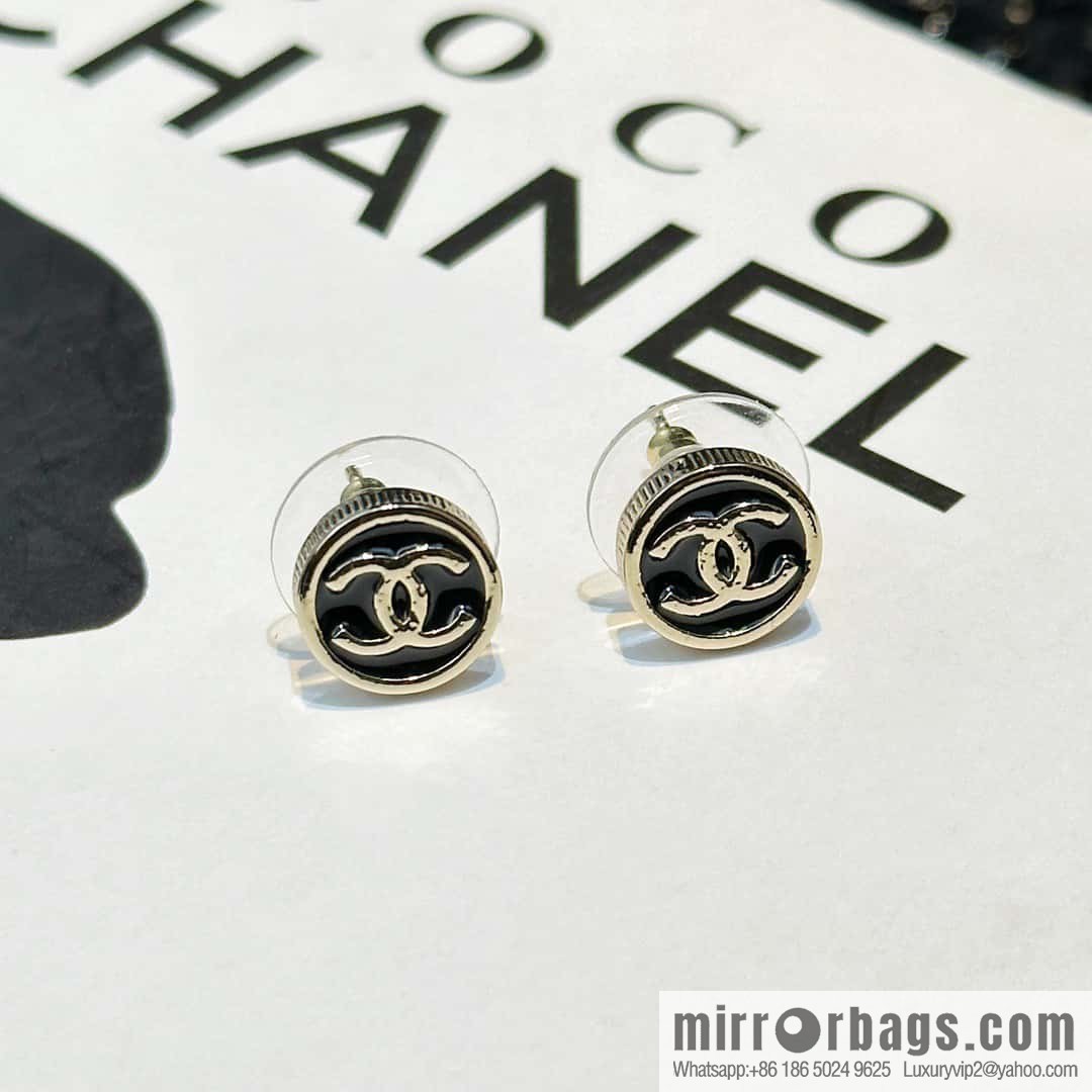☀️New ☑️ chanel c1 double c round stud earrings ☀️