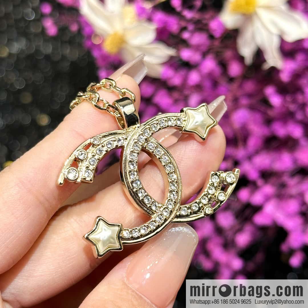 ☀️New ☑️ Chanel Full Diamond Double C Pentagram ⭐ Star Necklace ☀️