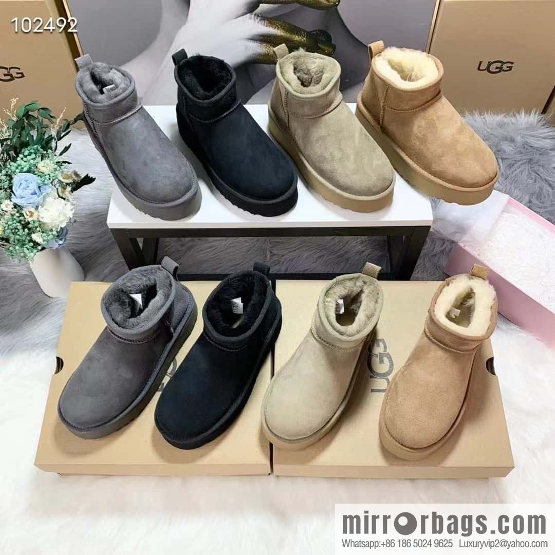 π°π°UGG thick bottom mini low top πΎ~ snow boots