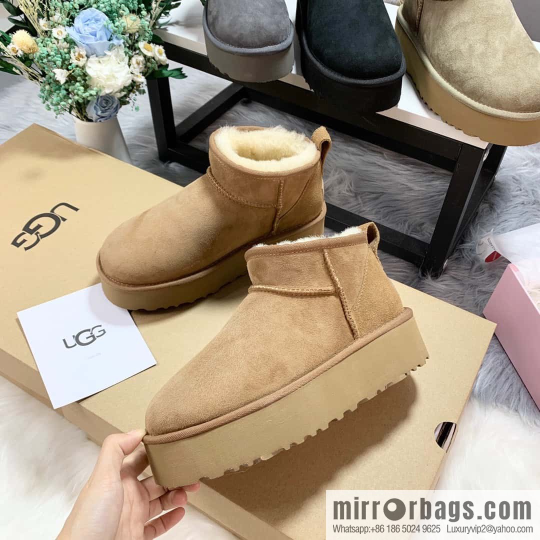 ๐ฐ๐ฐUGG thick bottom mini low top ๐พ~ snow boots