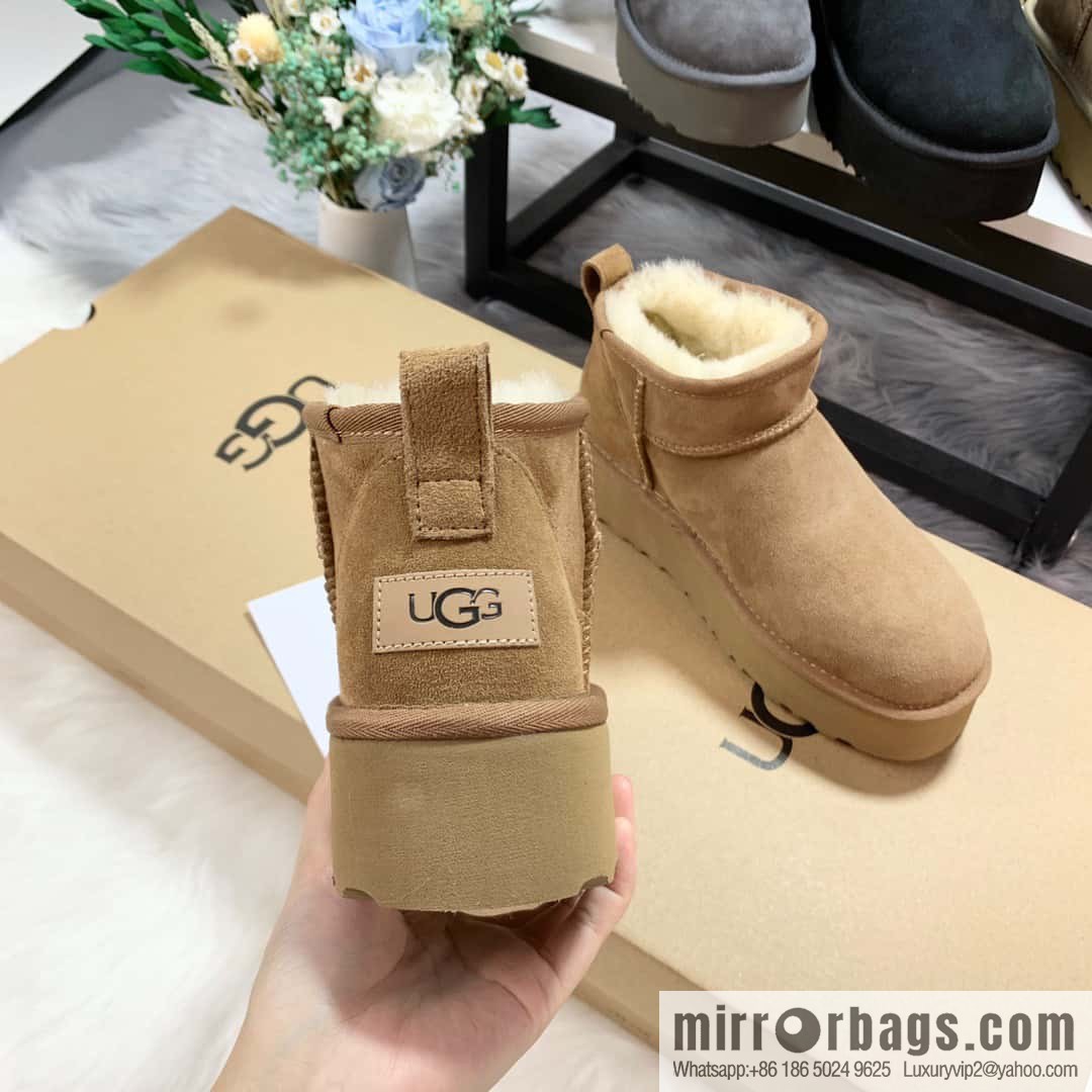 ๐ฐ๐ฐUGG thick bottom mini low top ๐พ~ snow boots