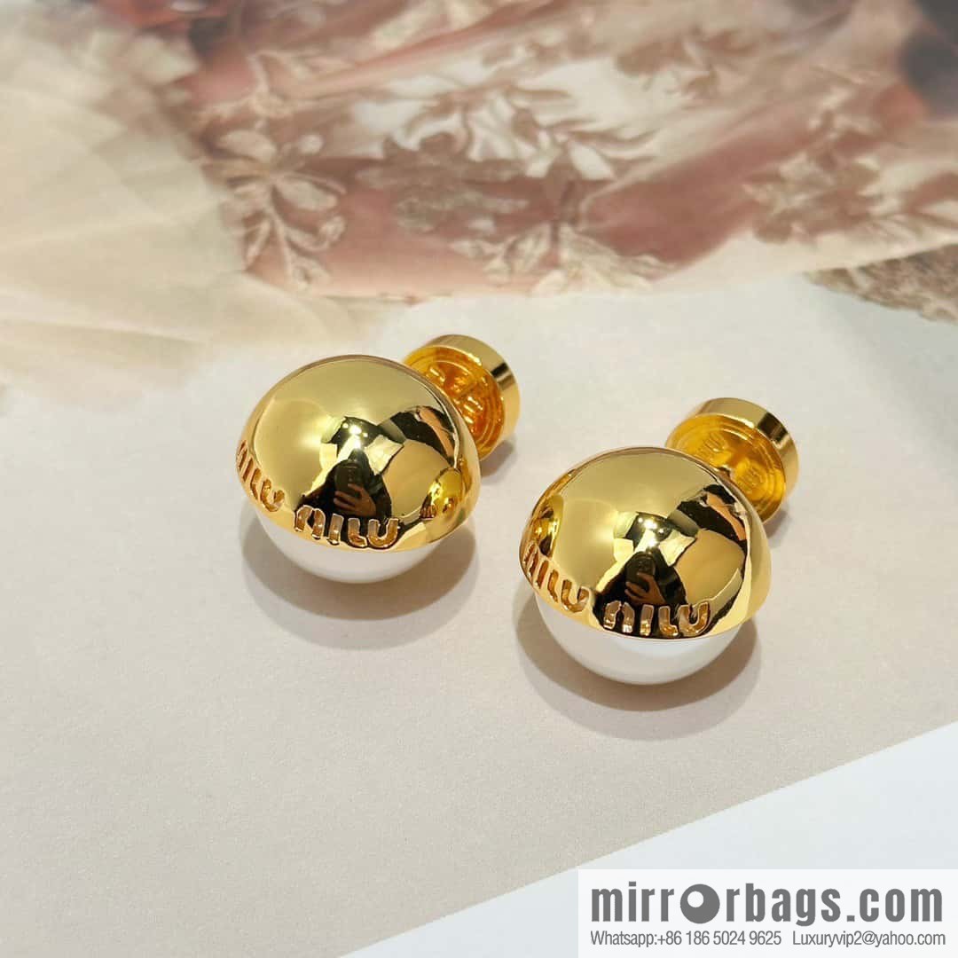 MIU MIU Miu Miu pearl smooth stud earrings