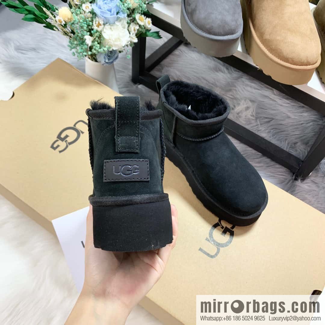 ๐ฐ๐ฐUGG thick bottom mini low top ๐พ~ snow boots