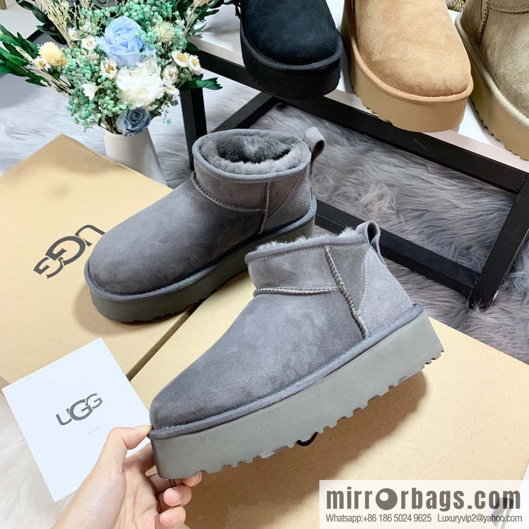 π°π°UGG thick bottom mini low top πΎ~ snow boots