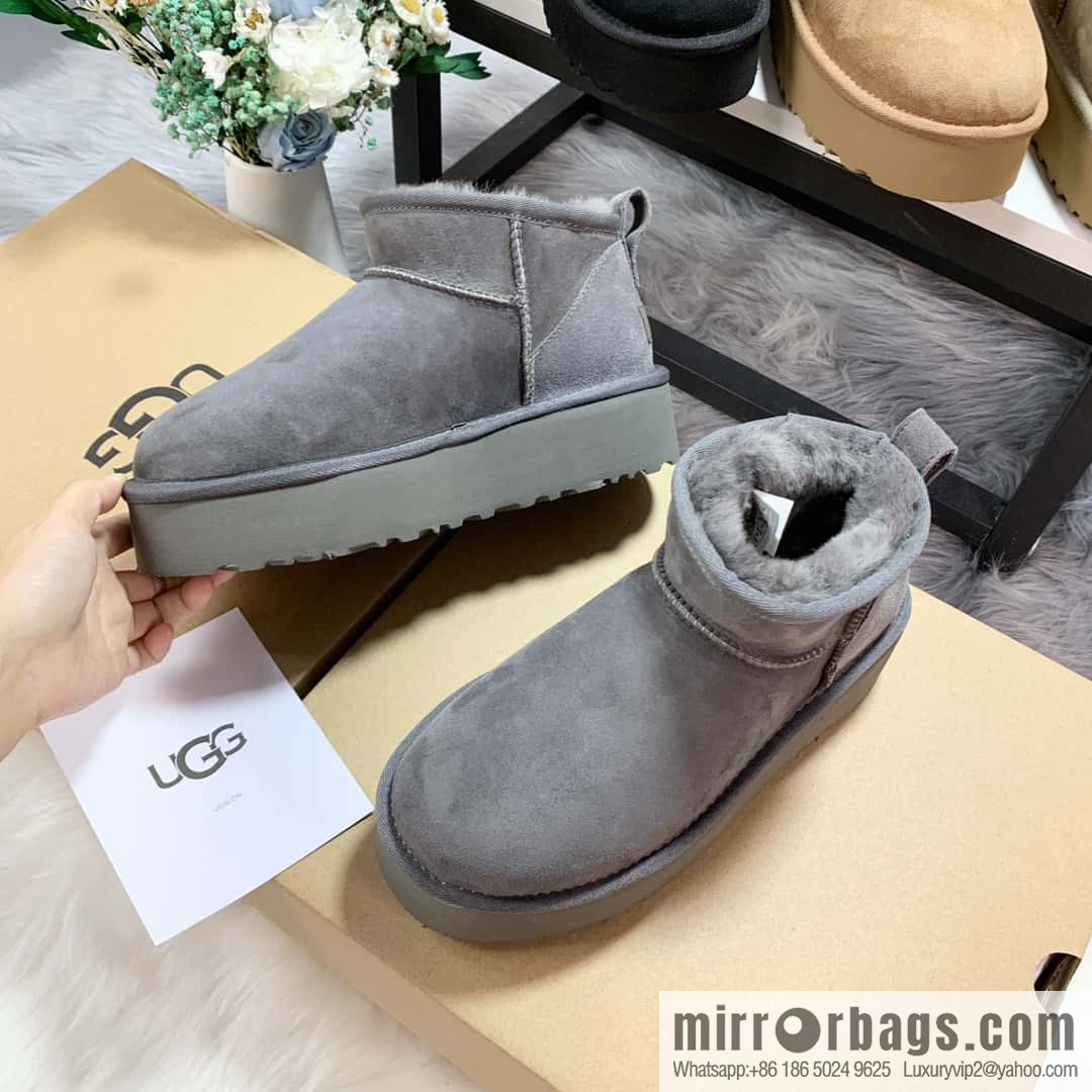π°π°UGG thick bottom mini low top πΎ~ snow boots