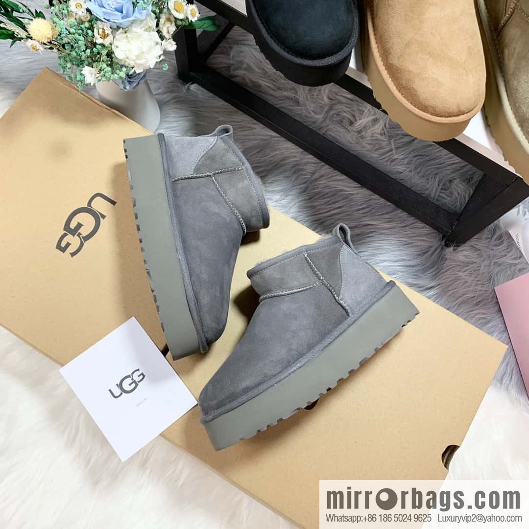 π°π°UGG thick bottom mini low top πΎ~ snow boots