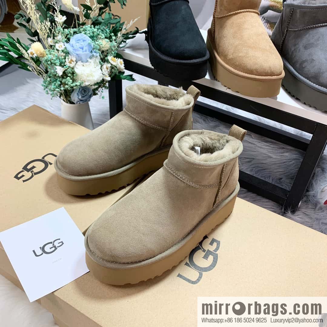 π°π°UGG thick bottom mini low top πΎ~ snow boots