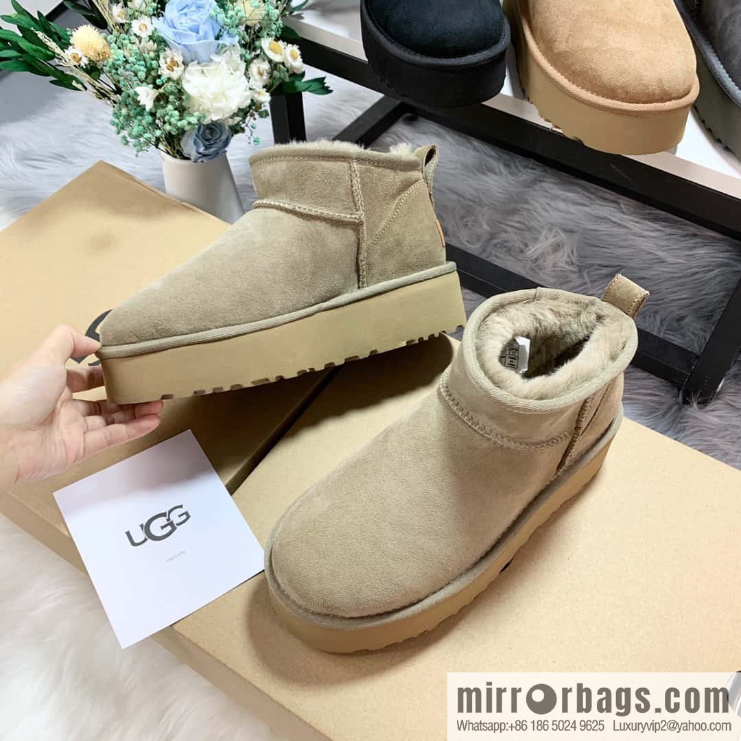 π°π°UGG thick bottom mini low top πΎ~ snow boots