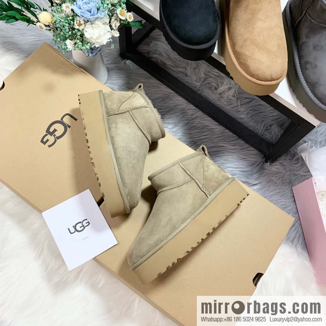 π°π°UGG thick bottom mini low top πΎ~ snow boots