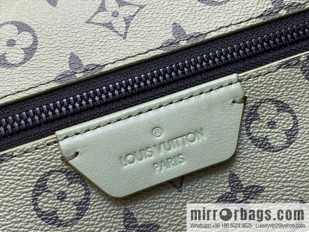 [Boutique‑grade] M46802 green backpack series, this Discovery small backpack.