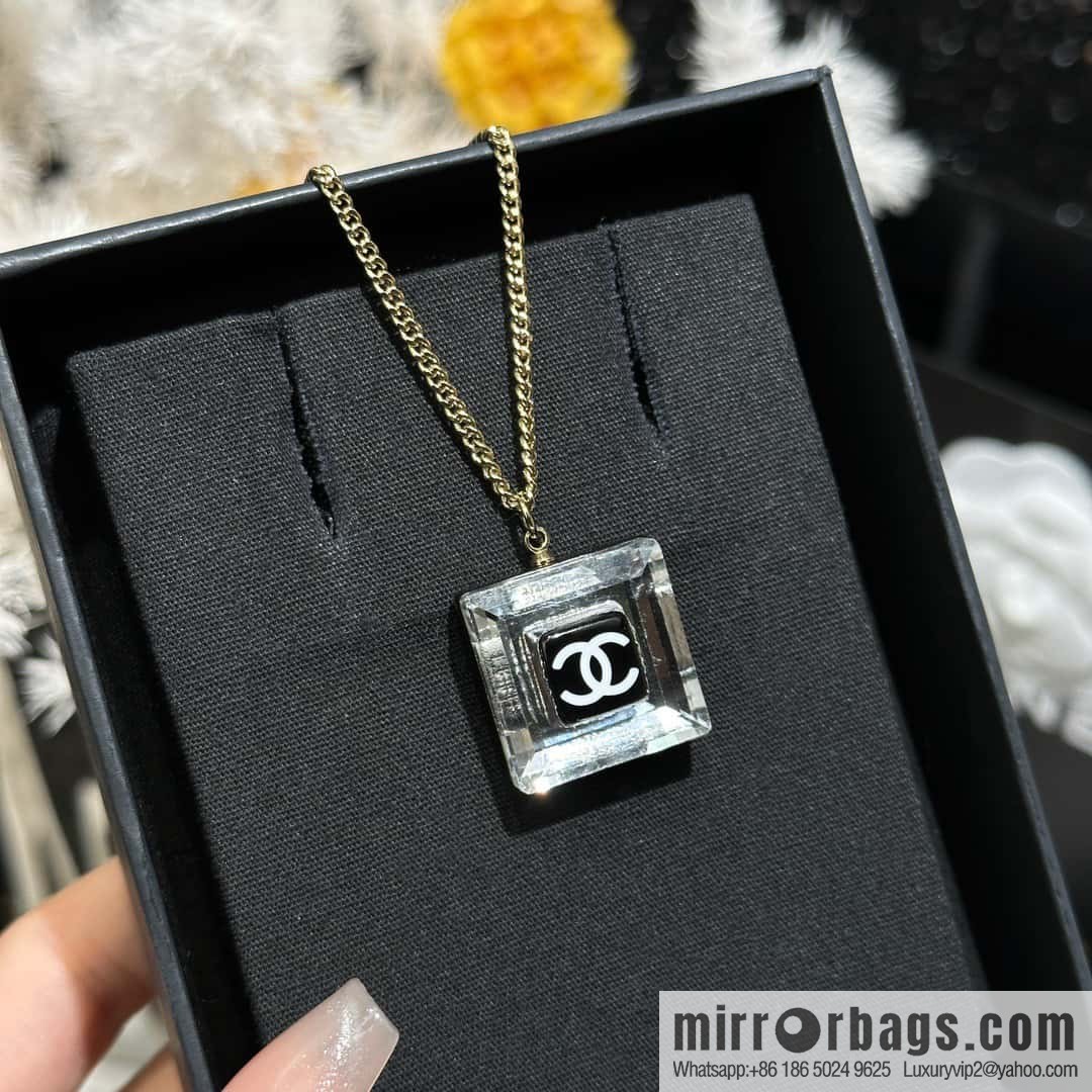 ☀️New ☑️ Chanel Double C Square Acrylic Necklace ☀️