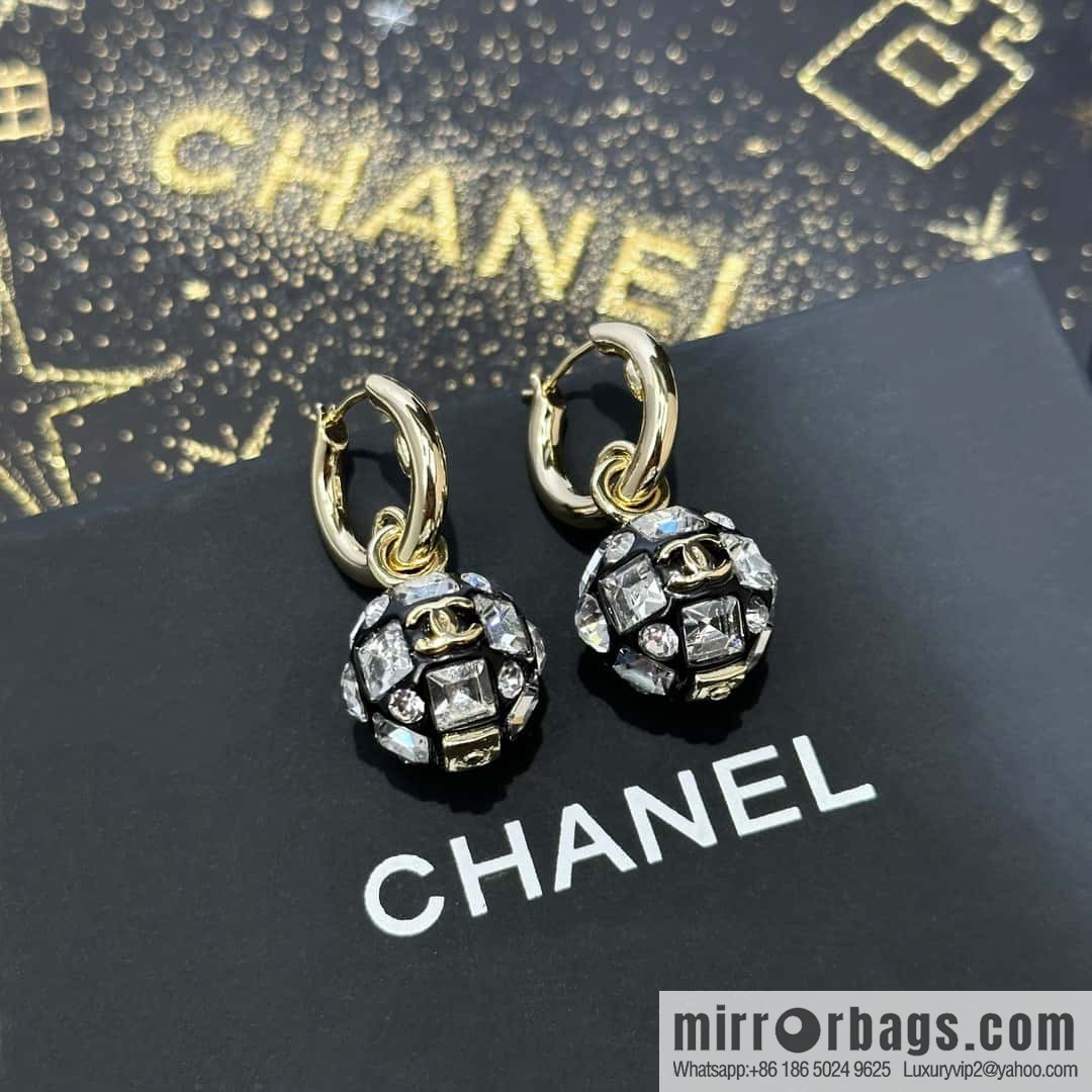 ☀️New ☑️ Chanel C2 double c square diamond ball earrings ☀️