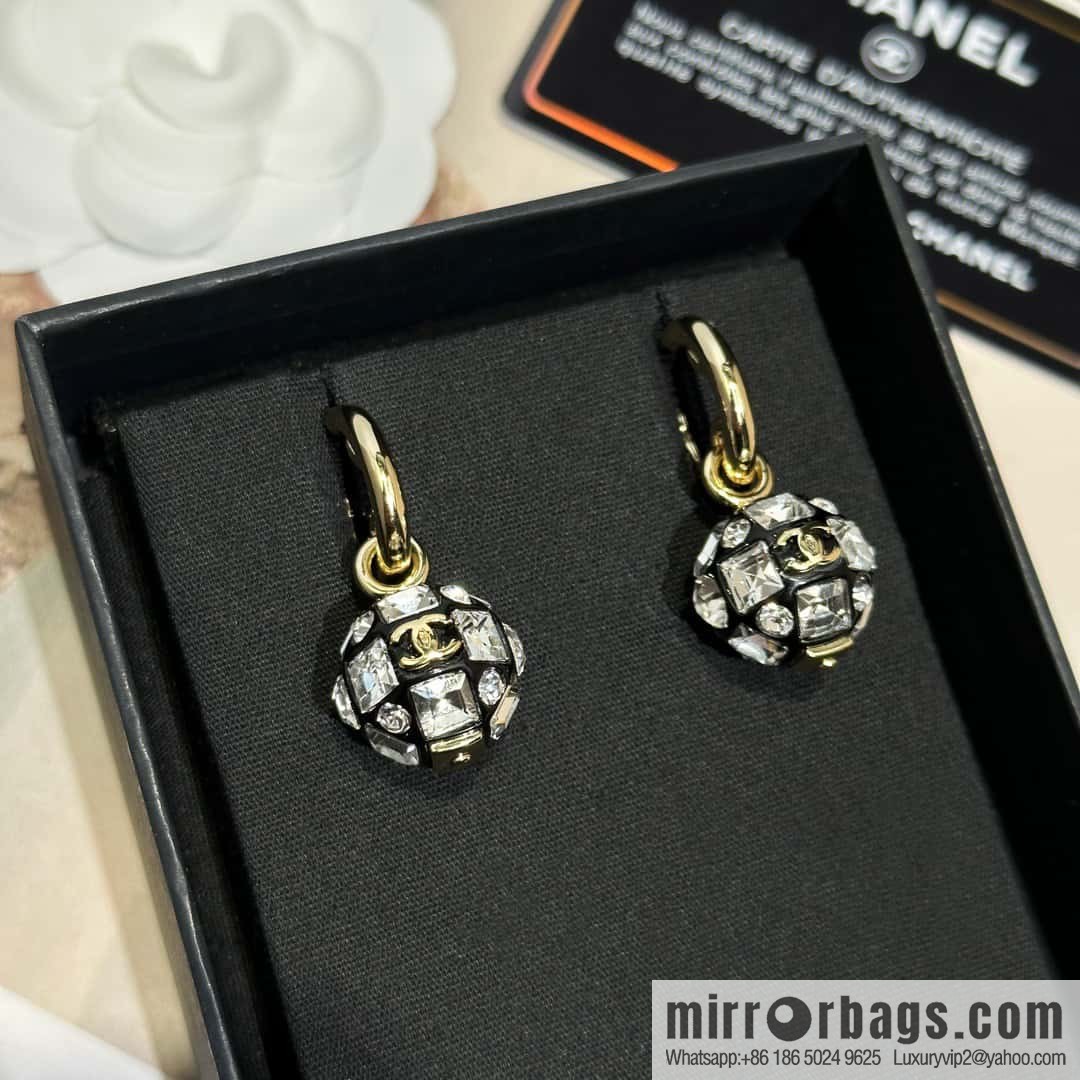 ☀️New ☑️ Chanel C2 double c square diamond ball earrings ☀️
