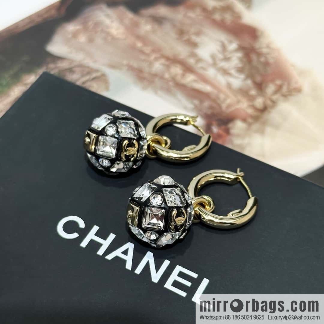 ☀️New ☑️ Chanel C2 double c square diamond ball earrings ☀️