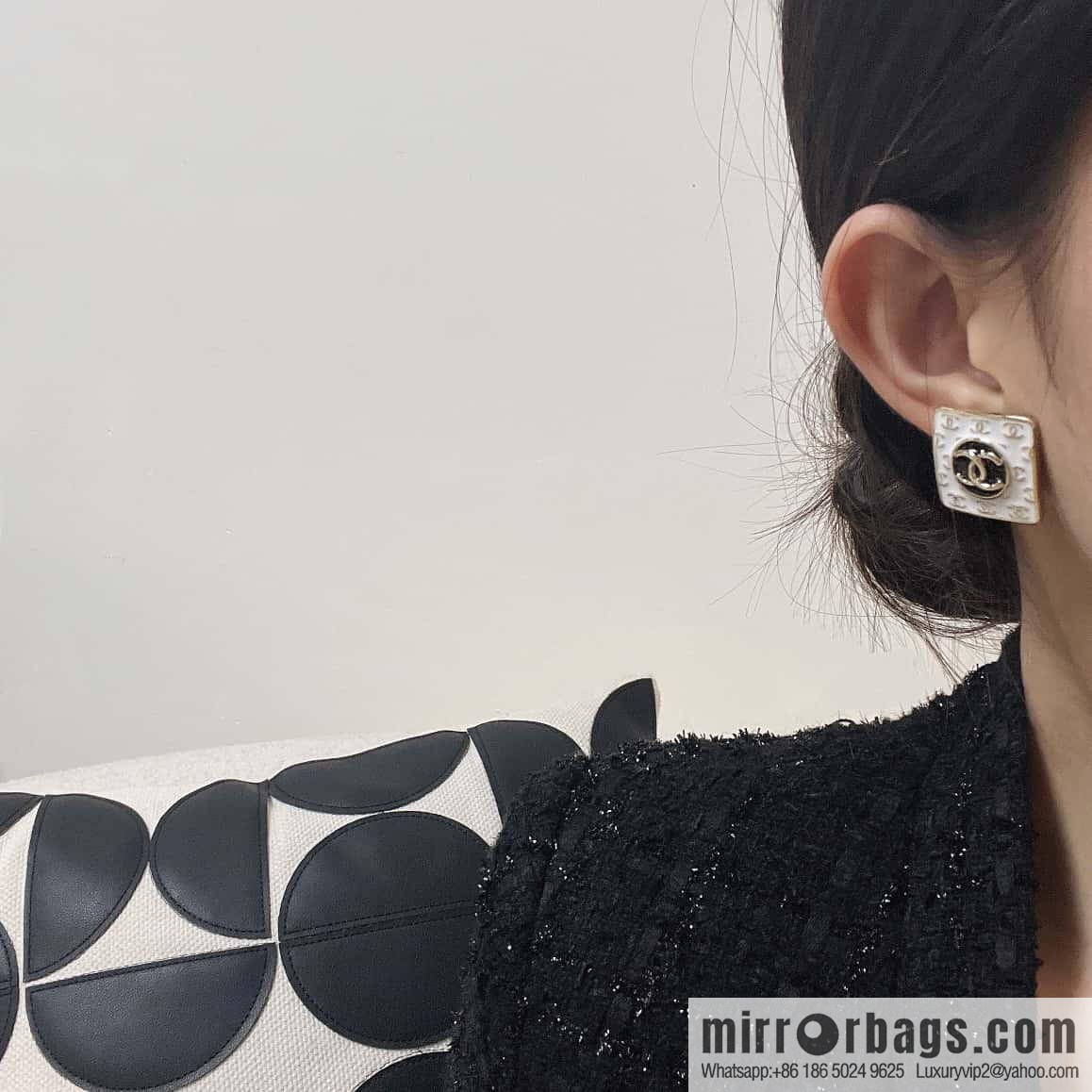 ☀️Original ☀️ new ☑️ Chanel c1 double c square earrings ☀️