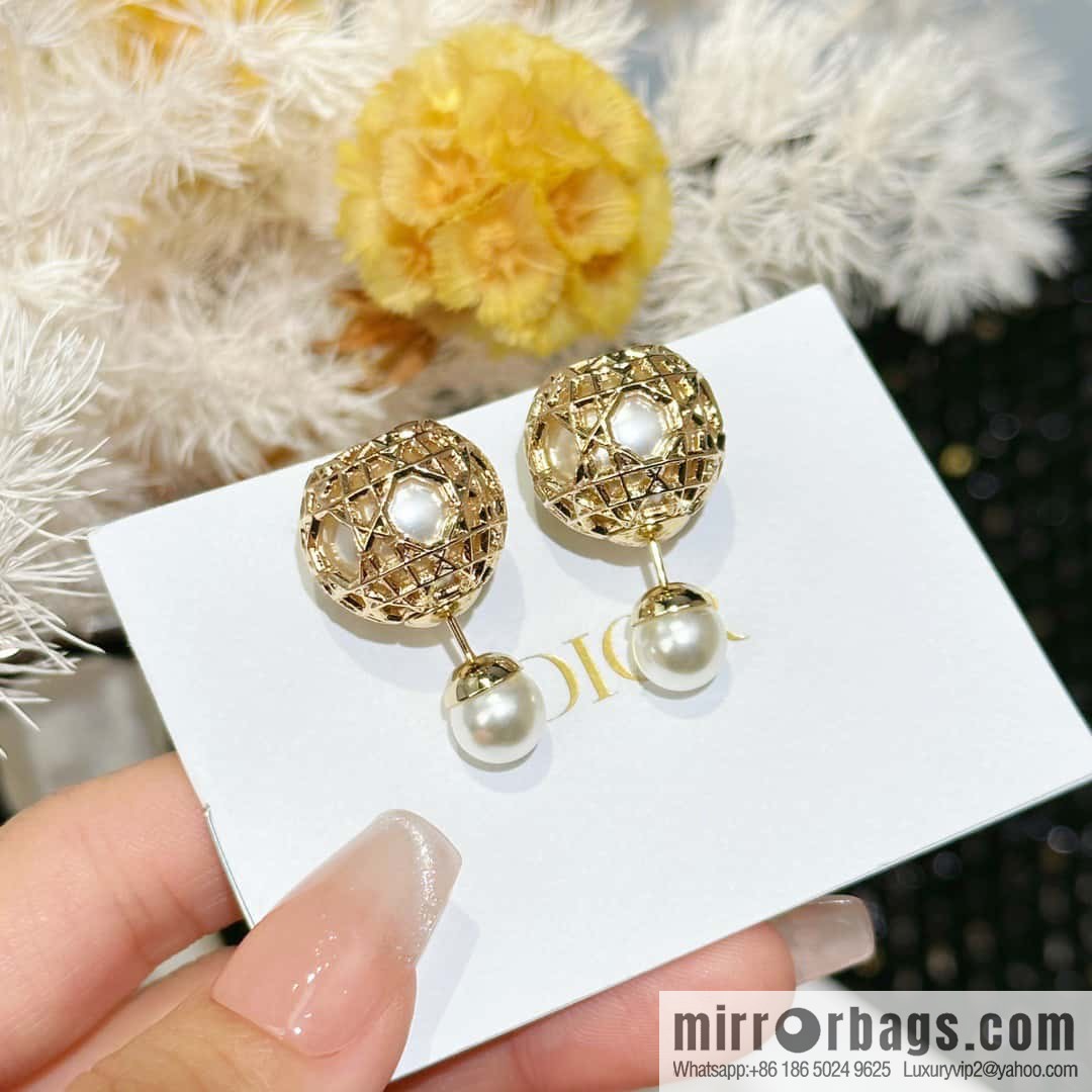 New ☑️ DIOR hollow pearl earrings stud earrings