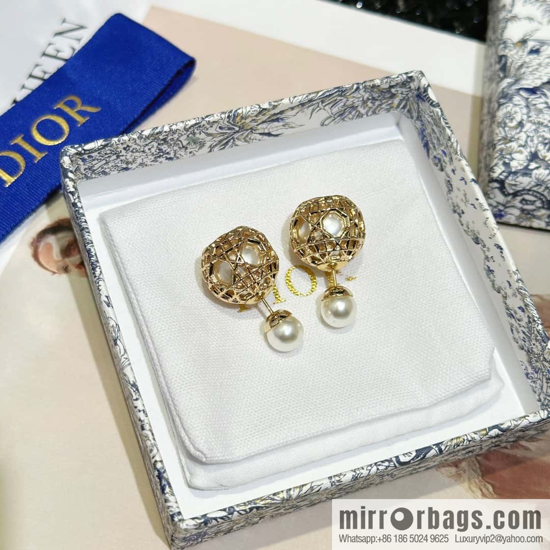 New ☑️ DIOR hollow pearl earrings stud earrings