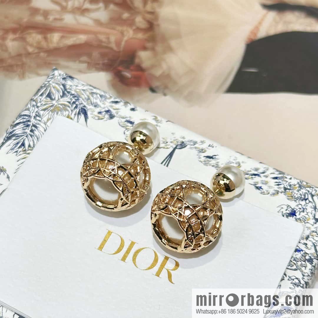New ☑️ DIOR hollow pearl earrings stud earrings