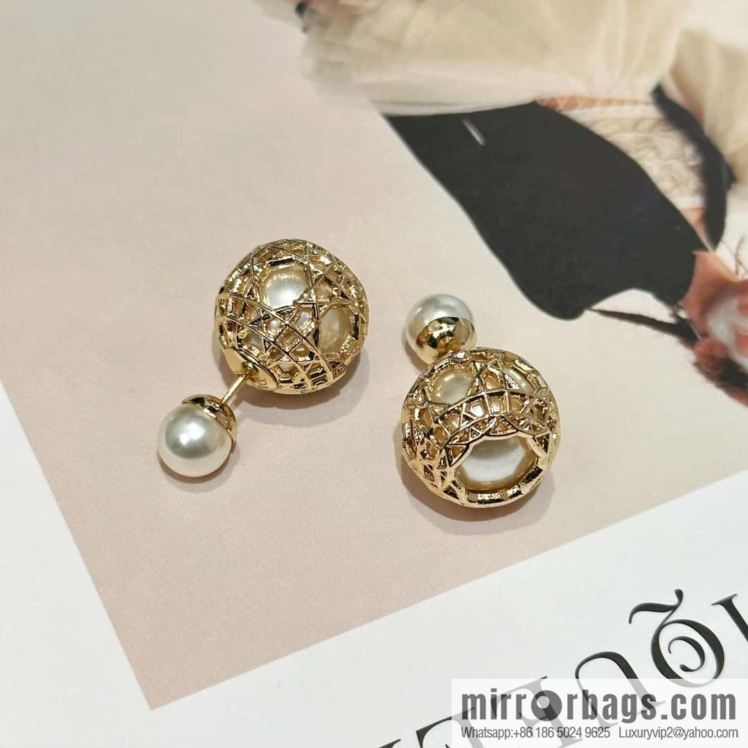 New ☑️ DIOR hollow pearl earrings stud earrings